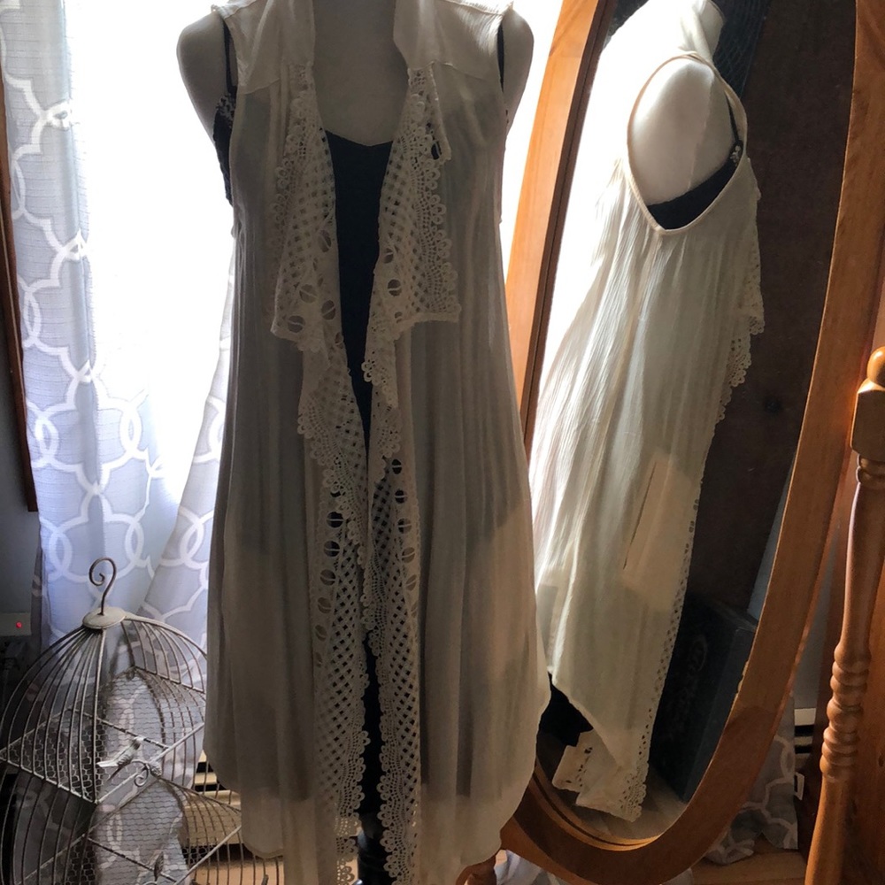 Lace cover up ivory